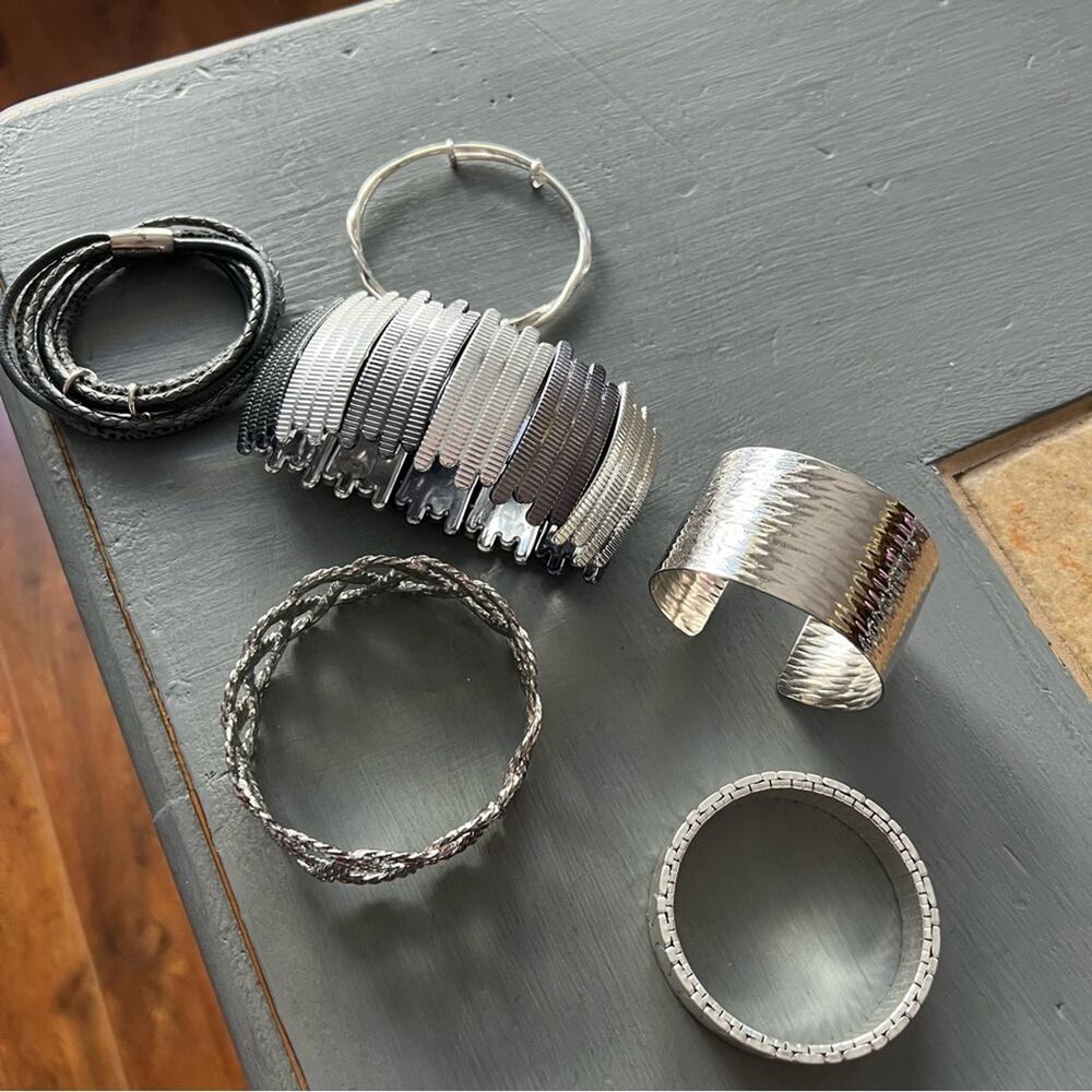 6 Silver Tone Earrings Set - Picture 6 of 6